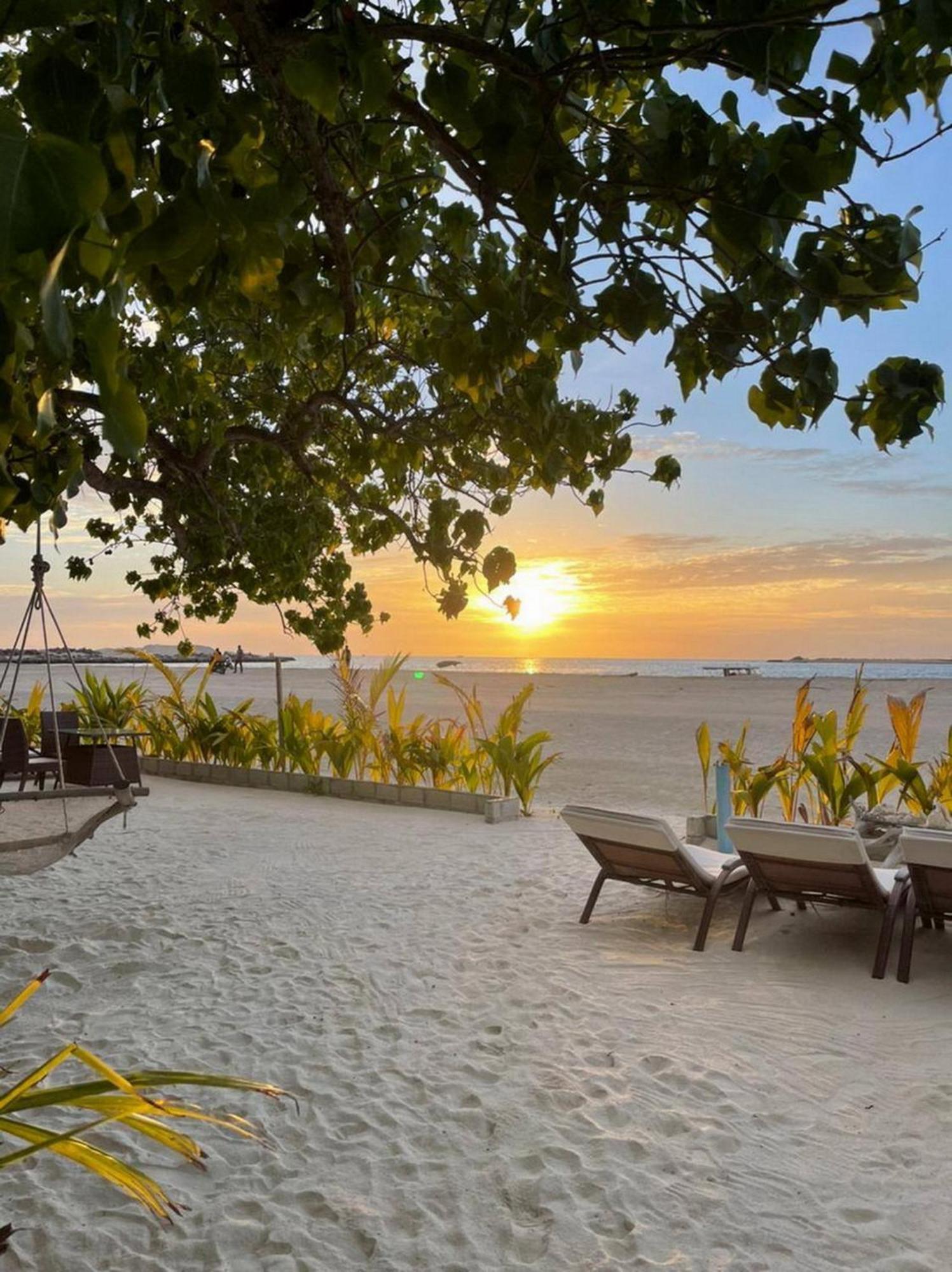 Wind Breeze Sunset View Inn Guraidhoo  Exterior foto
